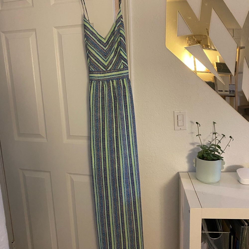 Maxi dress with slit